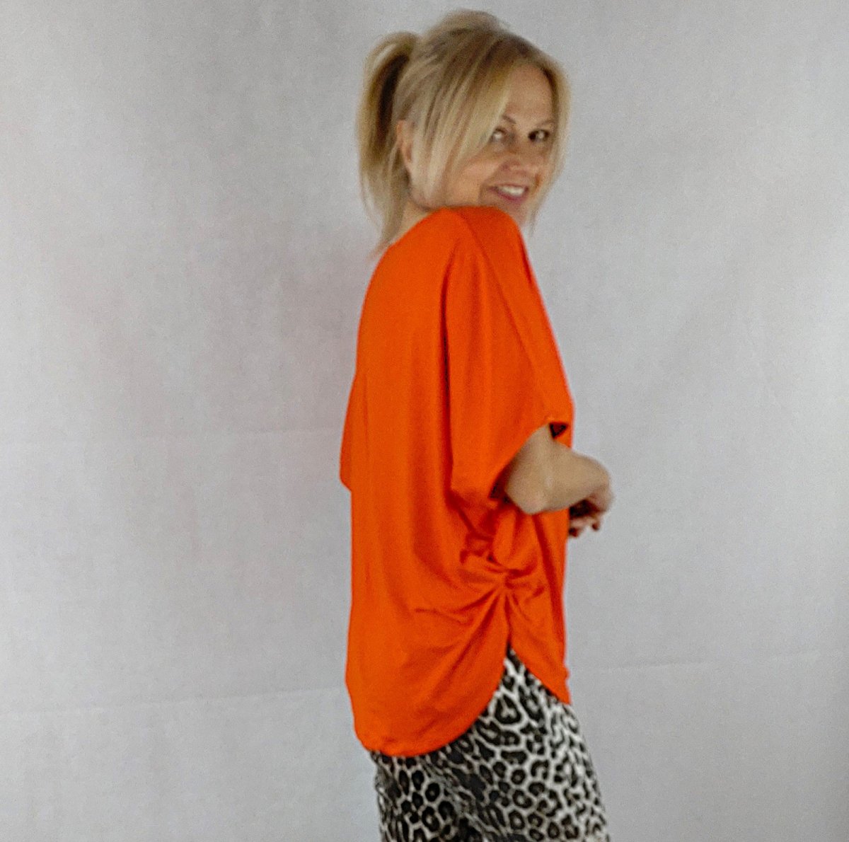 Volné tričko - 30 barev na výběr