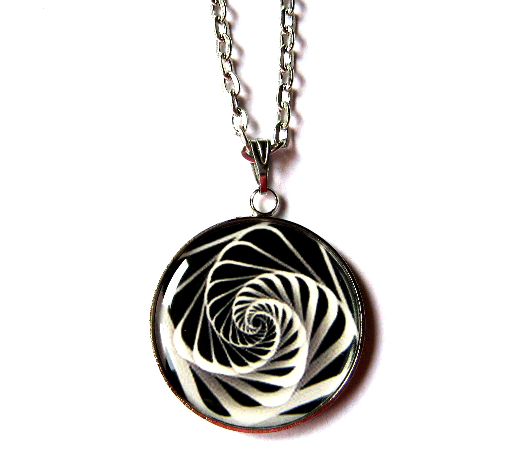 Vzájemně se líbá, barva černobílá.