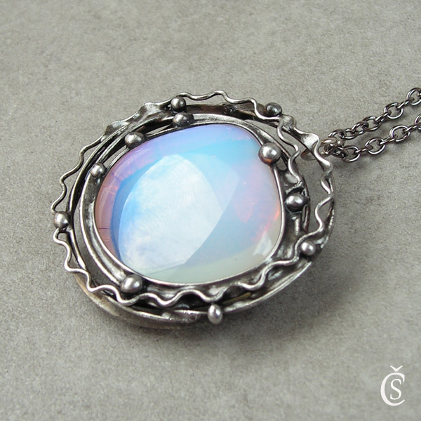 Měsíční svit - Opalit