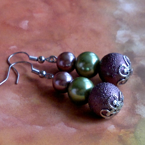 Hnědozelené luxusní perly