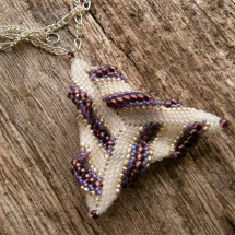 Náhrdelník triangle