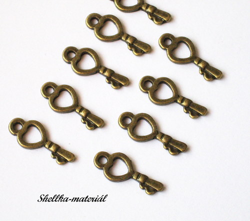 1614.Klíče/ 18x8mm/ 10 kusů