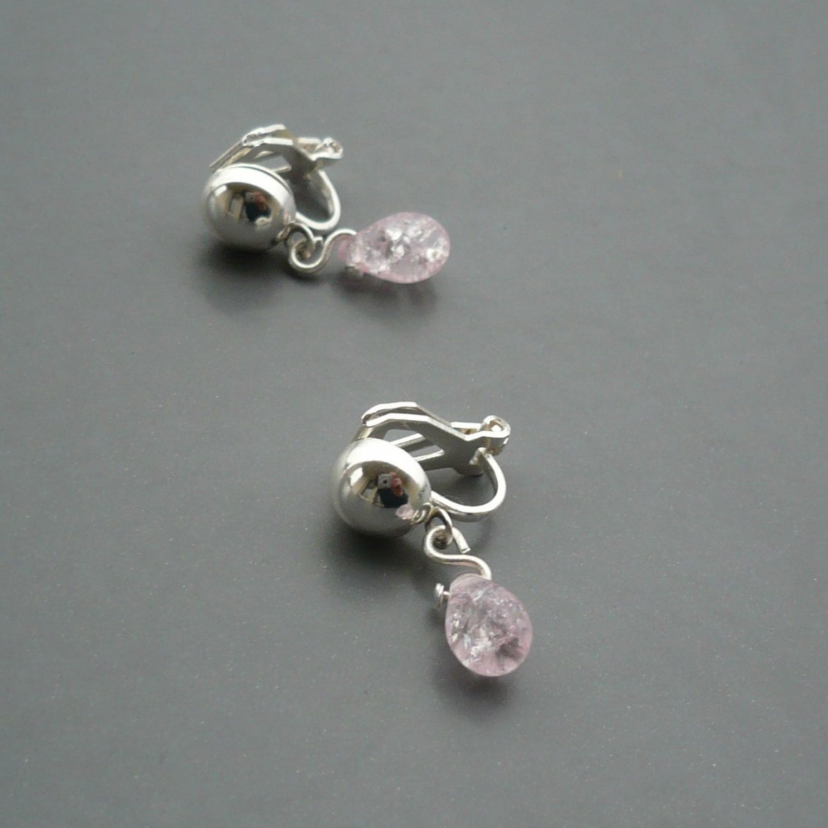 Světlounce růžové kapky - drobné klipsy