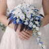 Svatební kytička pro družičku v modro-bílé kombinaci
