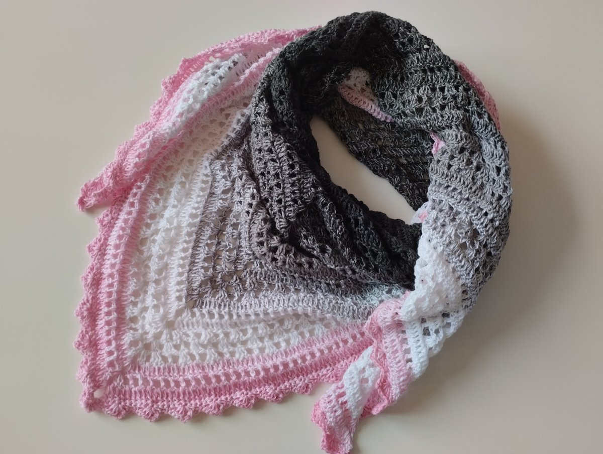 Šátek háčkovaný "Kouřová růžová"