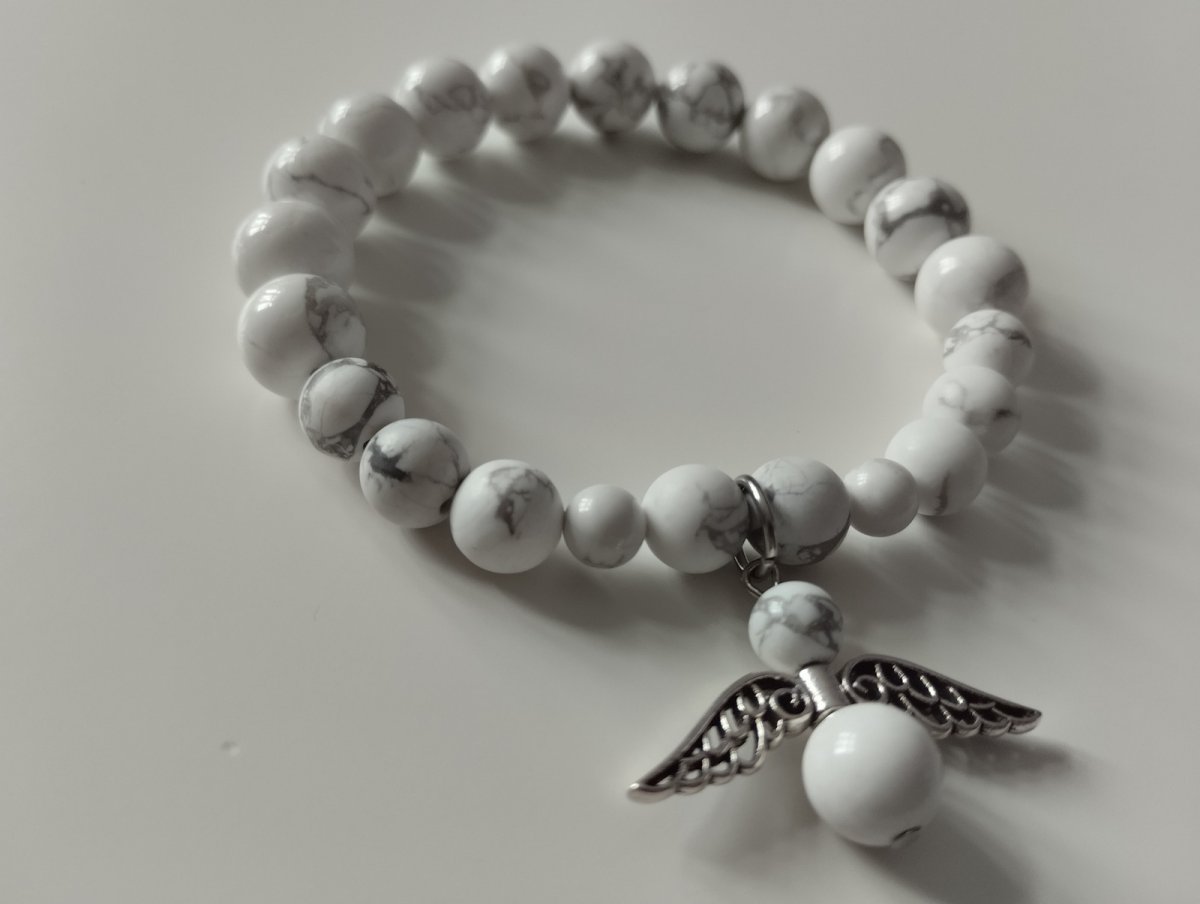 Náramek magnezitový s andílkem 