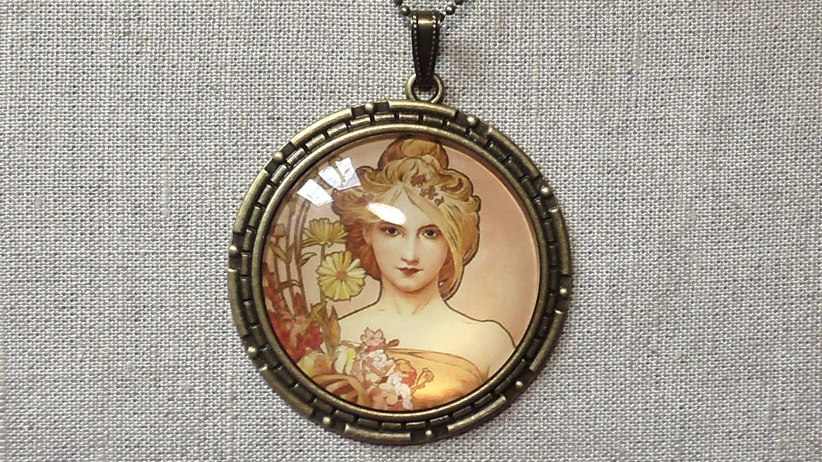 Velké náhrdelníky - ALFONS MUCHA / DÁMA SLUNCE