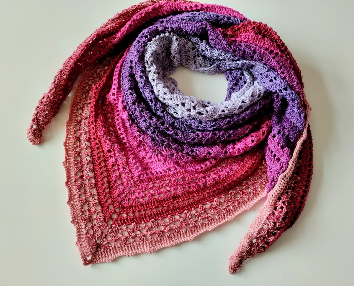 Šátek-pléd háčkovaný "Letní fialka růžová" 