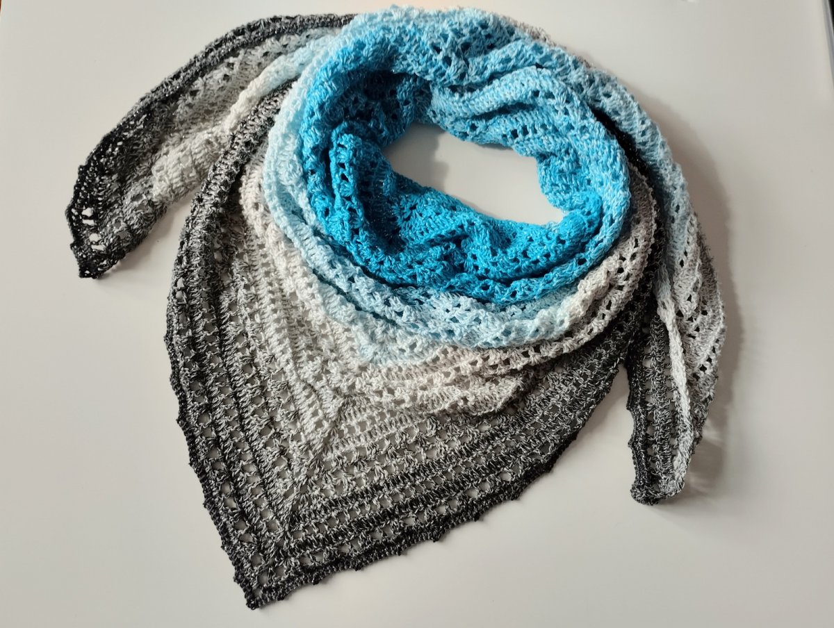 Šátek-pléd háčkovaný "Ledová zimní bouře" 