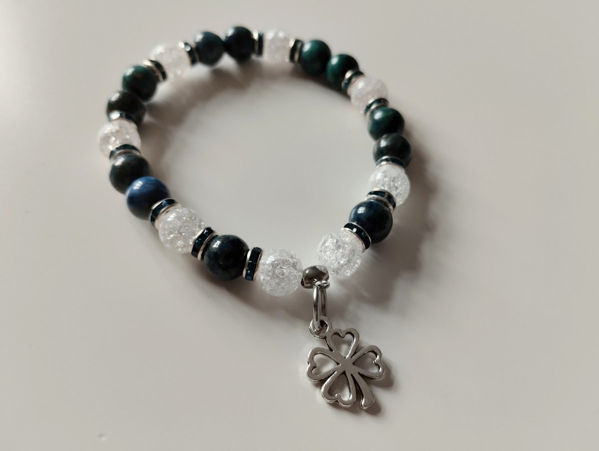 Náramek z minerálu lapis lazuli v imitaci chryz.