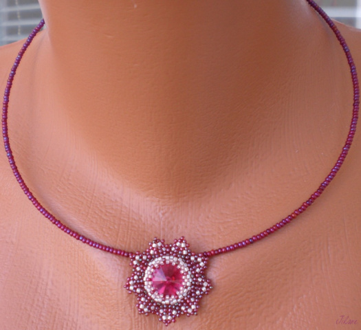 Náhrdelník s kamenem Swarovski