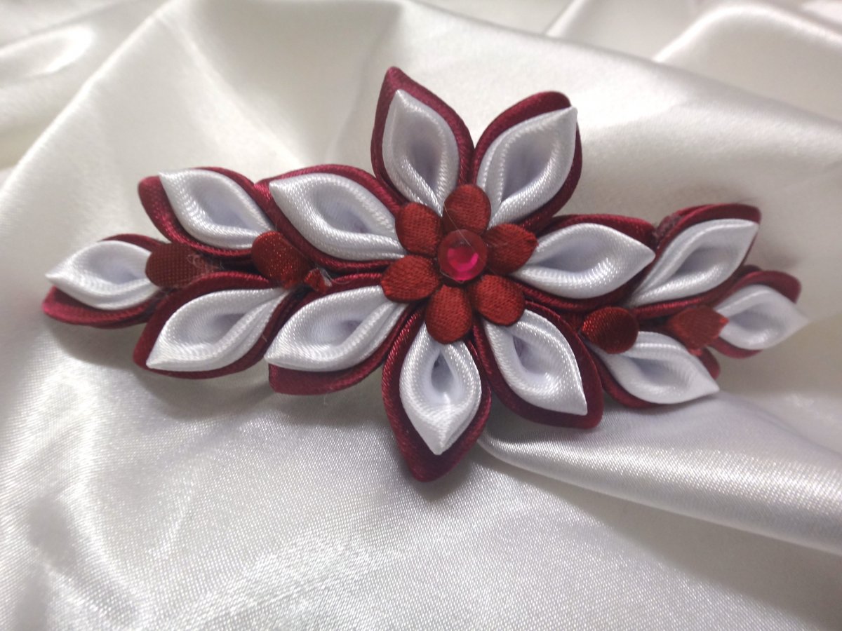 Francouzská spona červenovínová s bílou