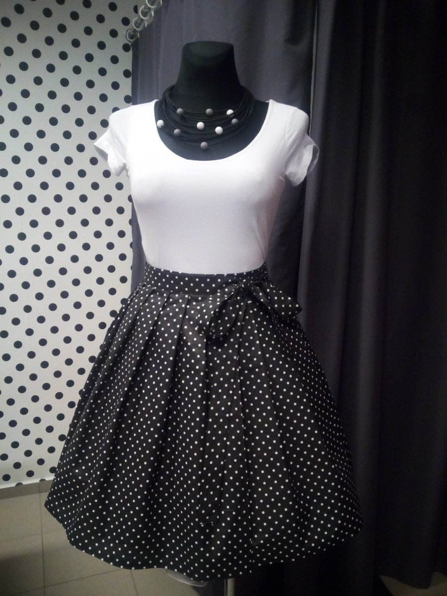 Zavinovací sukně 137