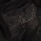 Černý motýlový šál