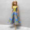 Barevné šaty pro Barbie