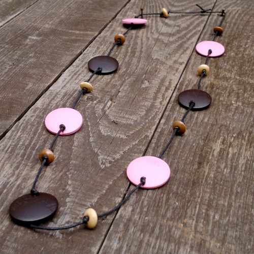 Hnědo-růžové dřevěné korále