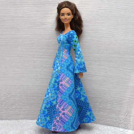 Dlouhé šaty pro Barbie