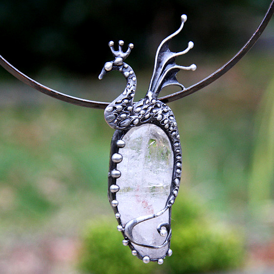 Královna Alžběta - Křišťál + Náušnice ZDARMA...