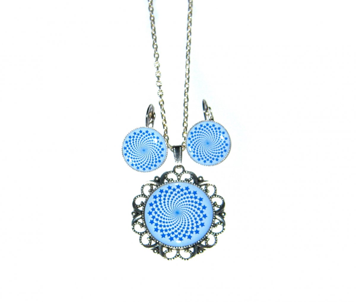 Hvězdy nebesky modré.