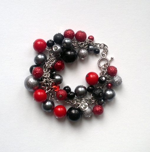 Červenočerný perlový náramek