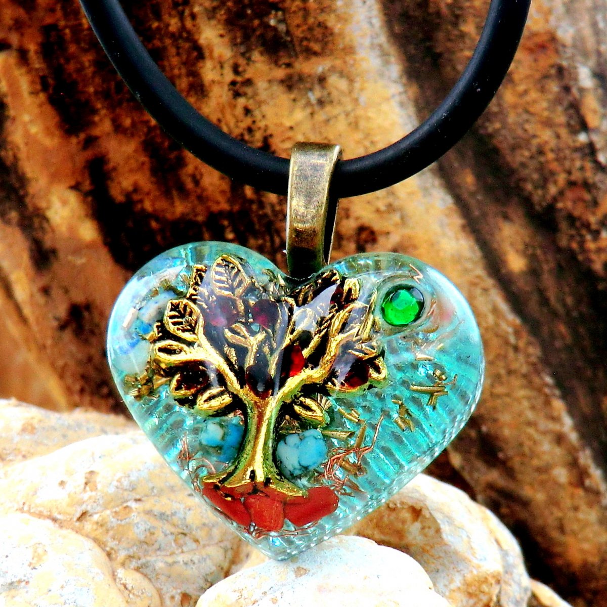 Orgonitový Amulet * Strom Života s granátky* zelený