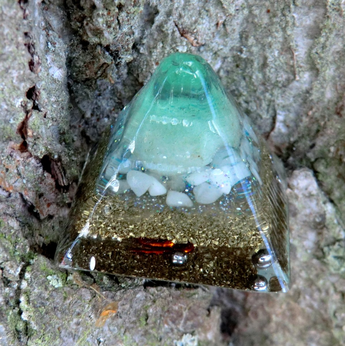 Pyramid * Zelené světlo Archanděla * Nefrit