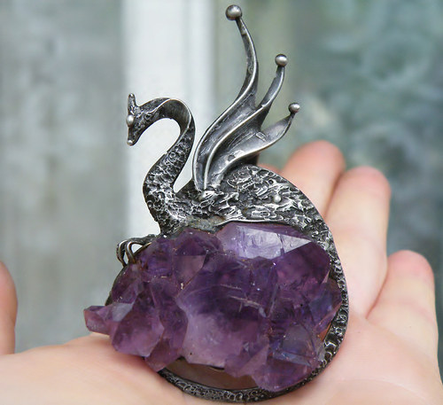 Gwairé...strážkyně snů...(Ametyst drůza)