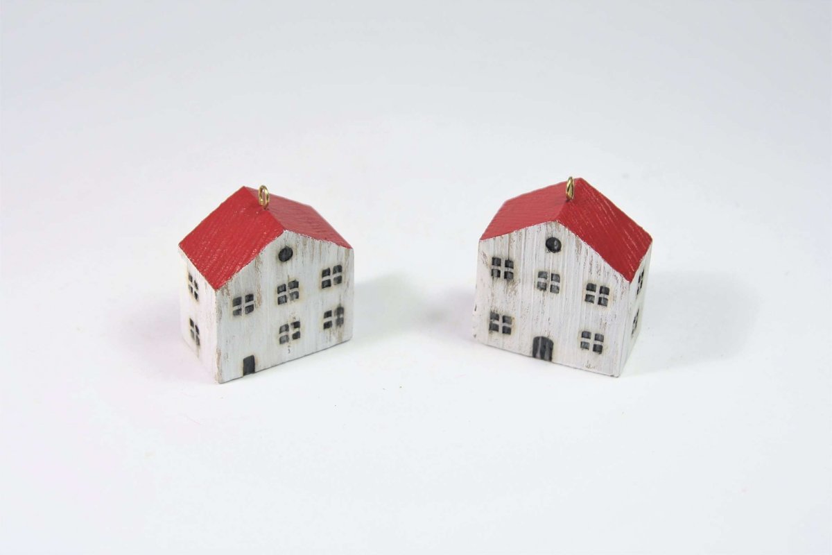 Dřevěný domeček k zavěšení - 14/B