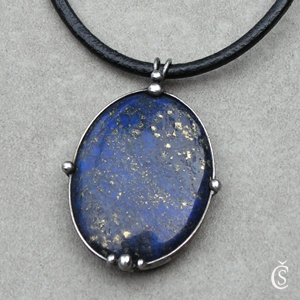 Noční oblohou - Lapis Lazuli