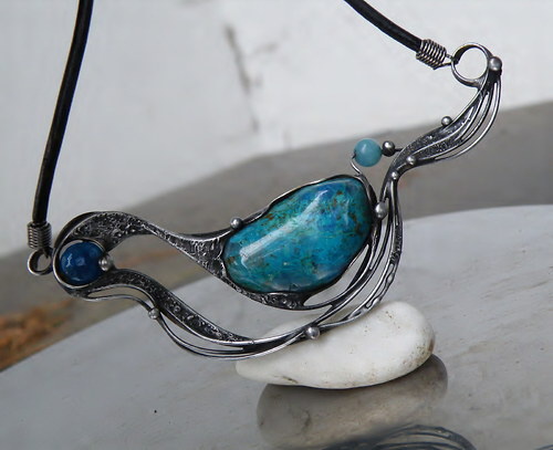 Ve vlnách...(Chryzokol, Achát)