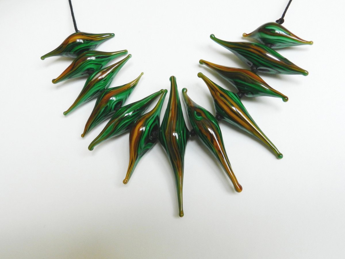 Náhrdelník z vinutek 