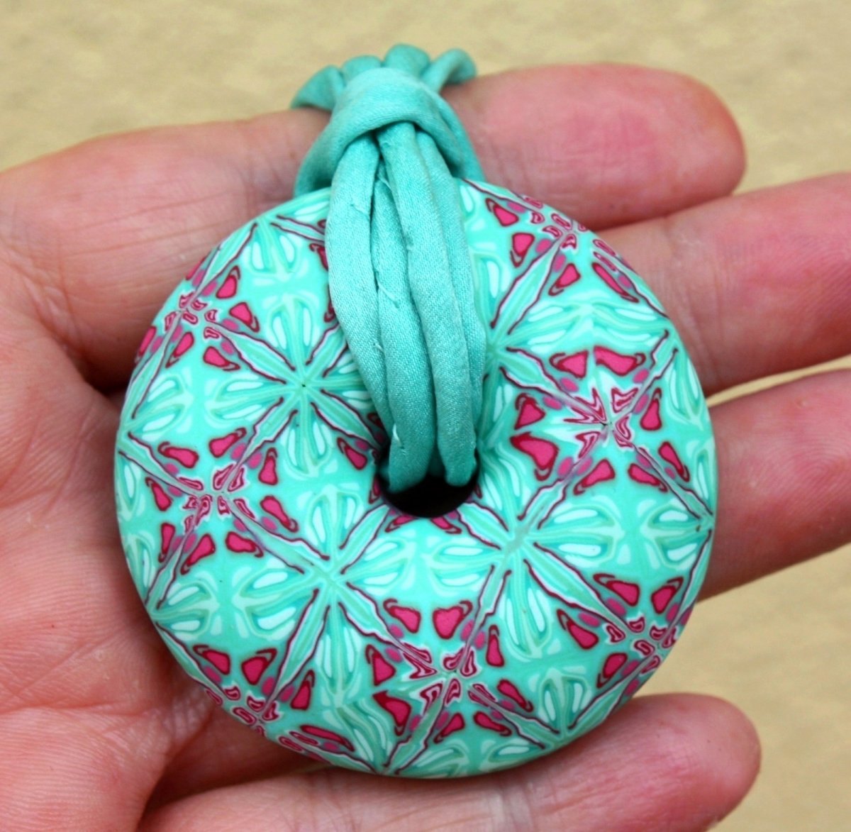 pestrý náhrdelník