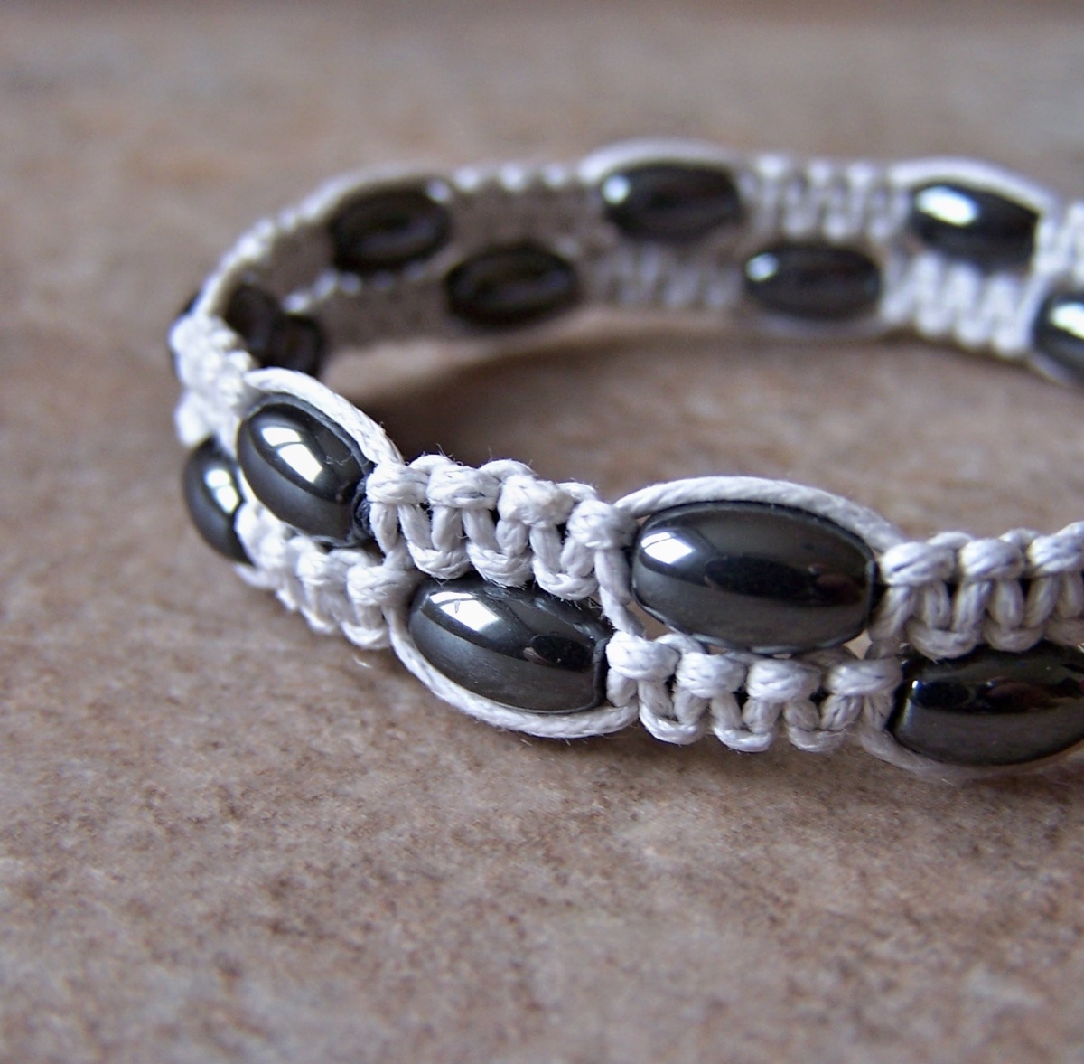 Náramek SHAMBALLA - Hematit