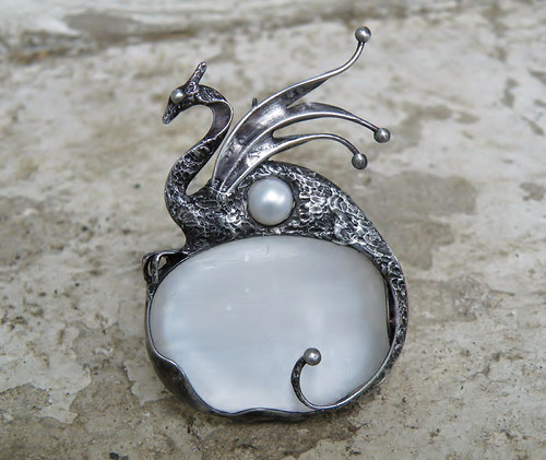 Sihewan...sněžný drak...(Selenit, perla)