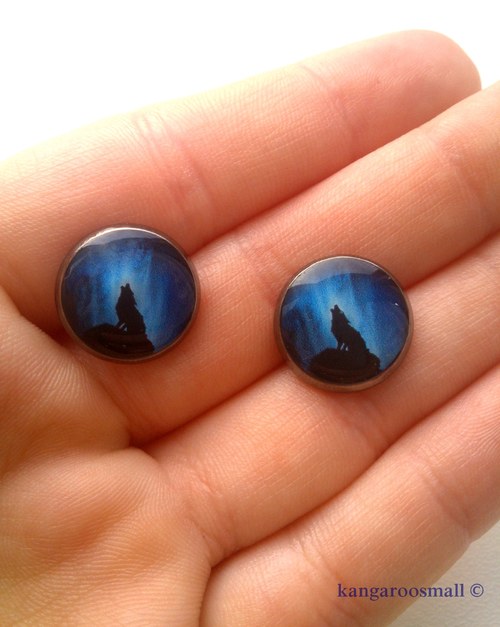 Volání divočiny, vlci : náušnice pecky z křišť. pryskyřice