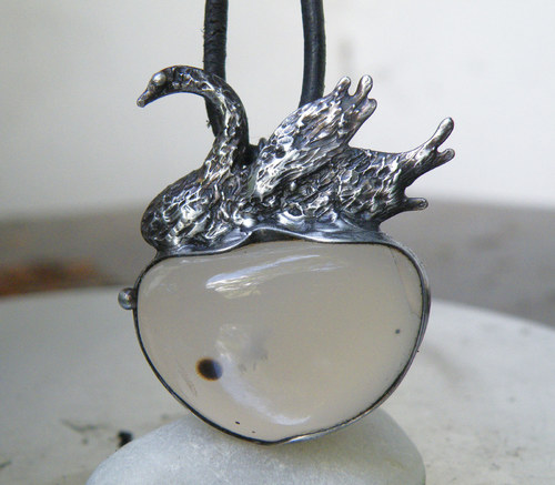 Labuť v mlze...(Achát)