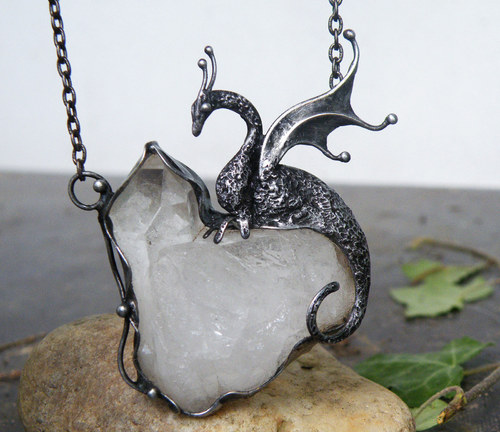 Viaen...strážkyně ledového hradu (Křišťál surový)