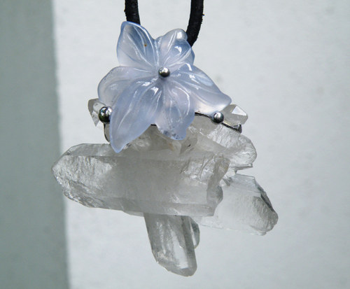 Ledový květ...(Křišťál srůst krystalů, Chalcedon)