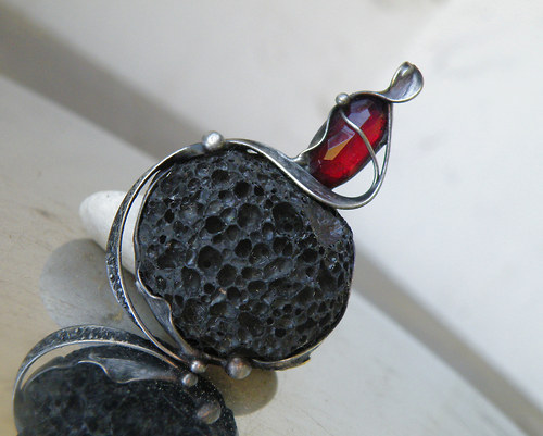 Nólë... (Lávový kámen, šperkové sklo) 