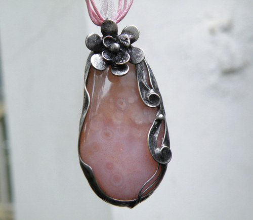 Něžné květy...(Achát) oboustranný