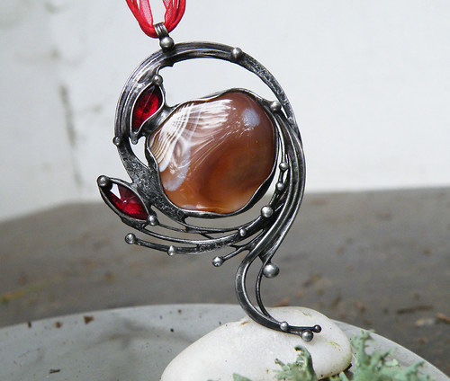 Marion...(Achát, sklo)