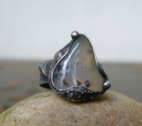 V mlze...(dendritický opál)