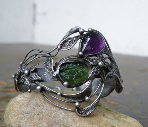 Tajemná zahrada (Ametyst, Vltavín) náramek