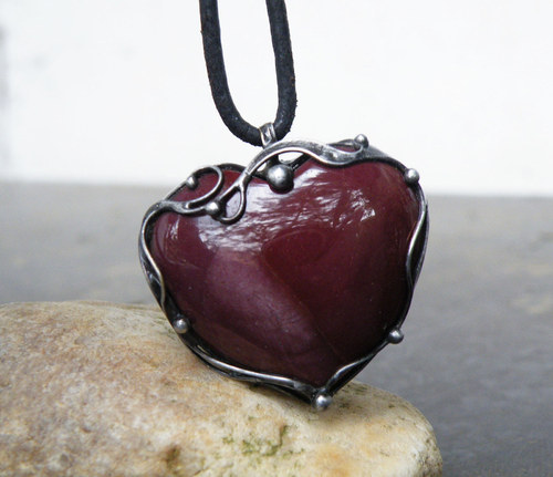 Vínové srdce...(Jaspis Mokait)