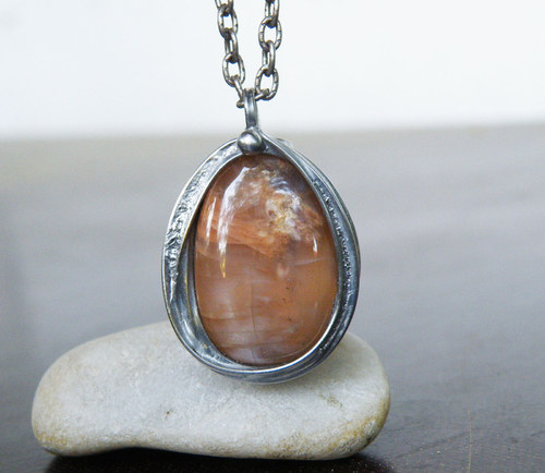 Amulet měsíční kámen