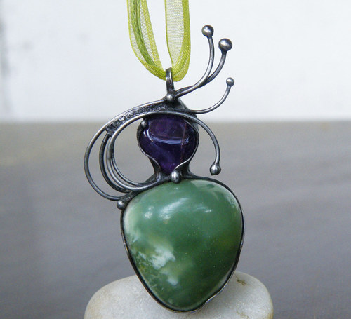 Tajä...(serpentin, ametyst) oboustranný