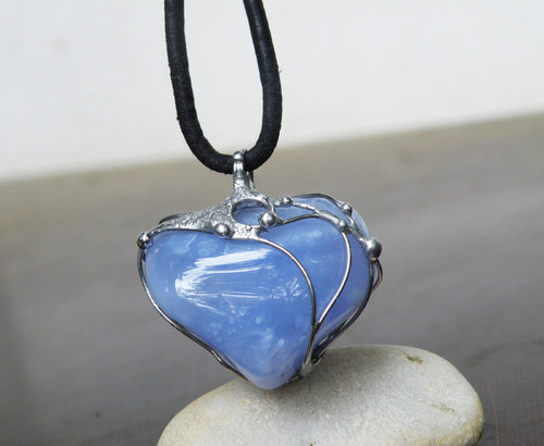 Amulet chalcedon - v nerezi