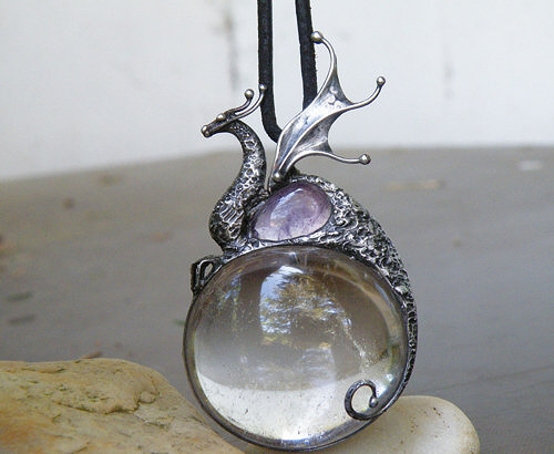 Enhor z ledové hory...(křišťál, ametyst)