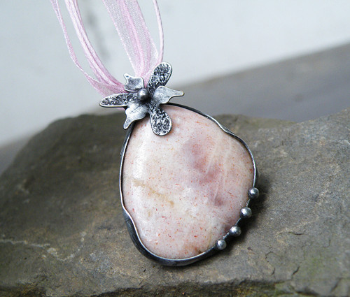 Něžná...(adulár) 