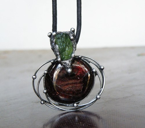 Derion...(granát, vltavín 1,3g) 